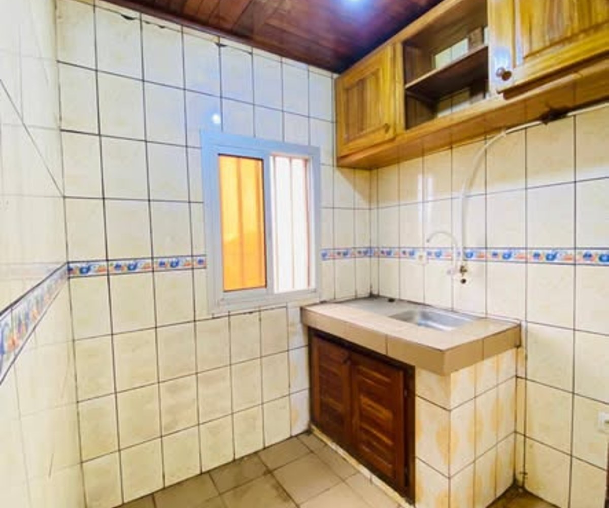 Appartement 2 chambres à louer à Logbessou