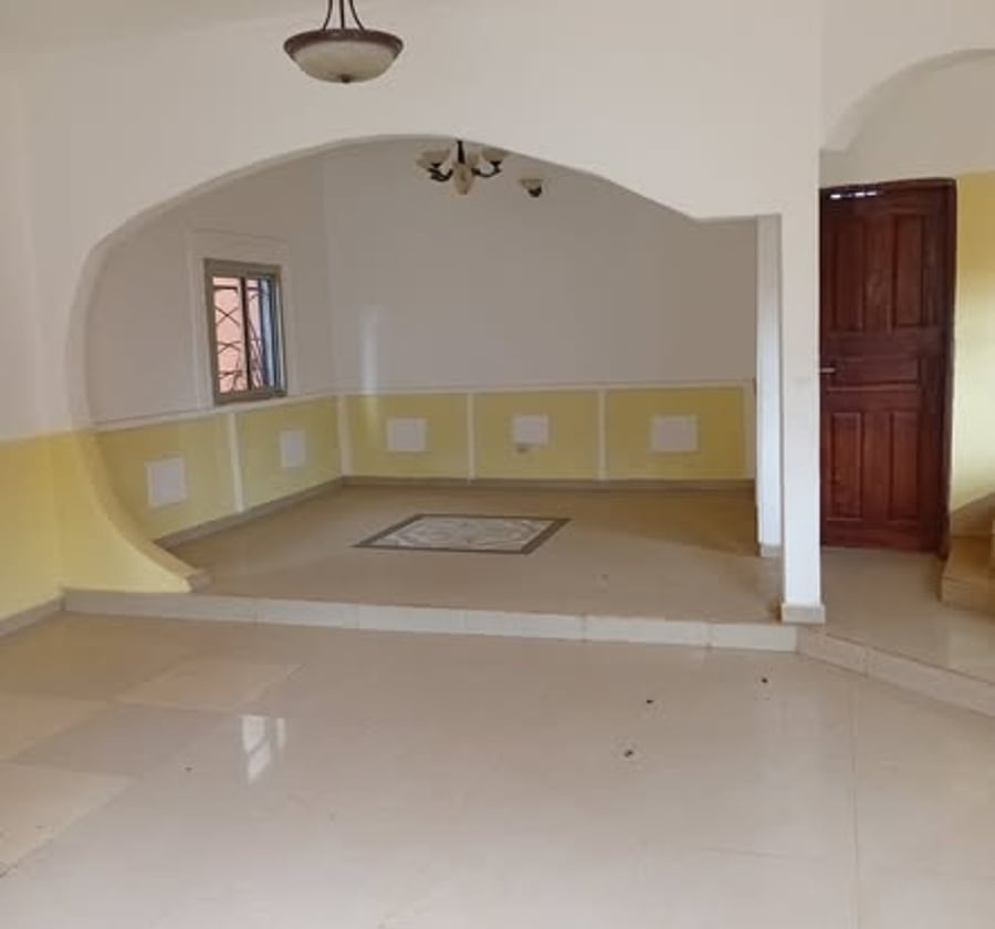 Magnifique duplex à louer à Yaoundé-Nkolfoulou