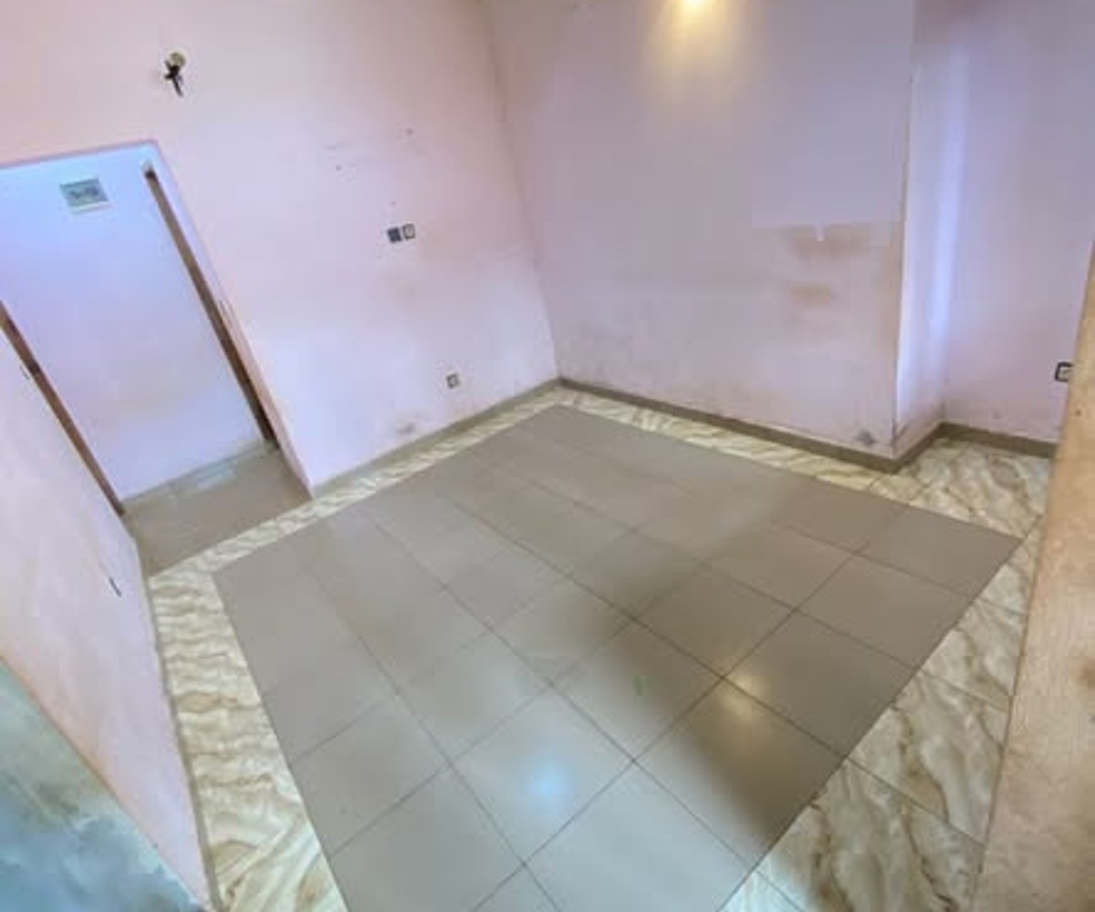 Studio moderne à Etoug-Ebe - 50 000 FCFA/mois