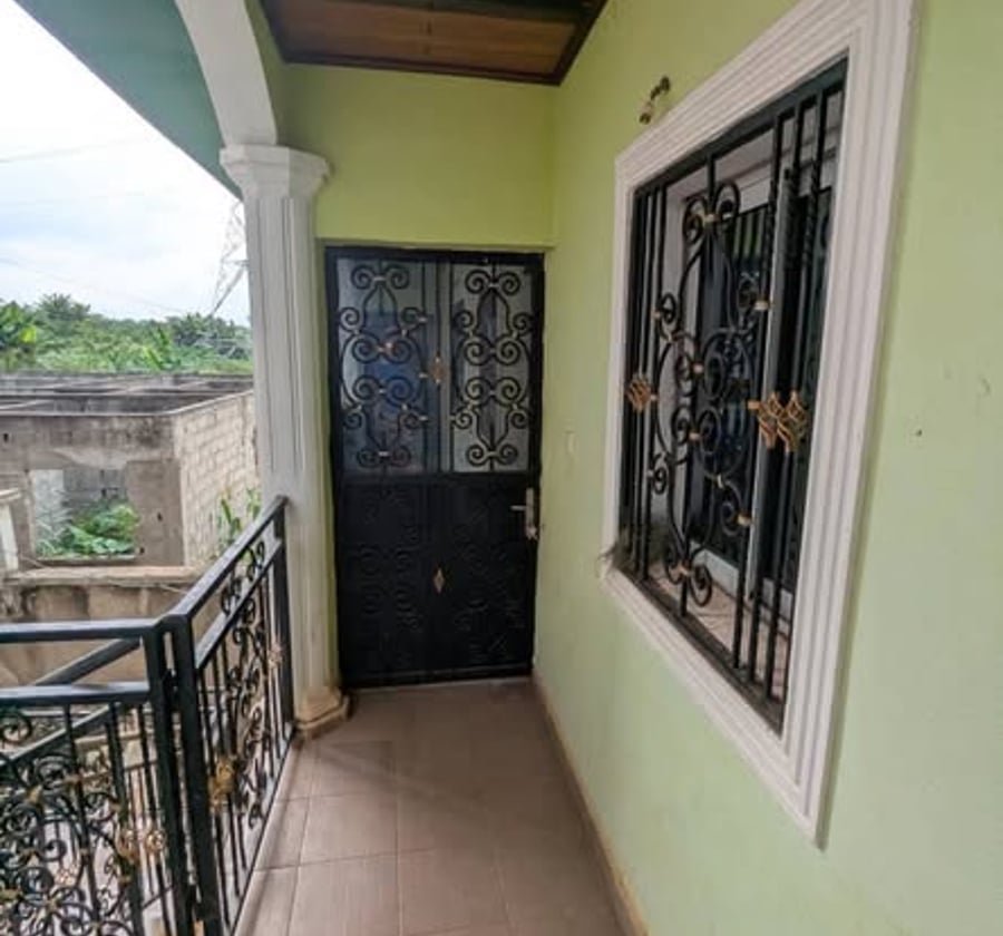 Studio à louer à Odza Petit Marché - 60 000 FCFA/mois