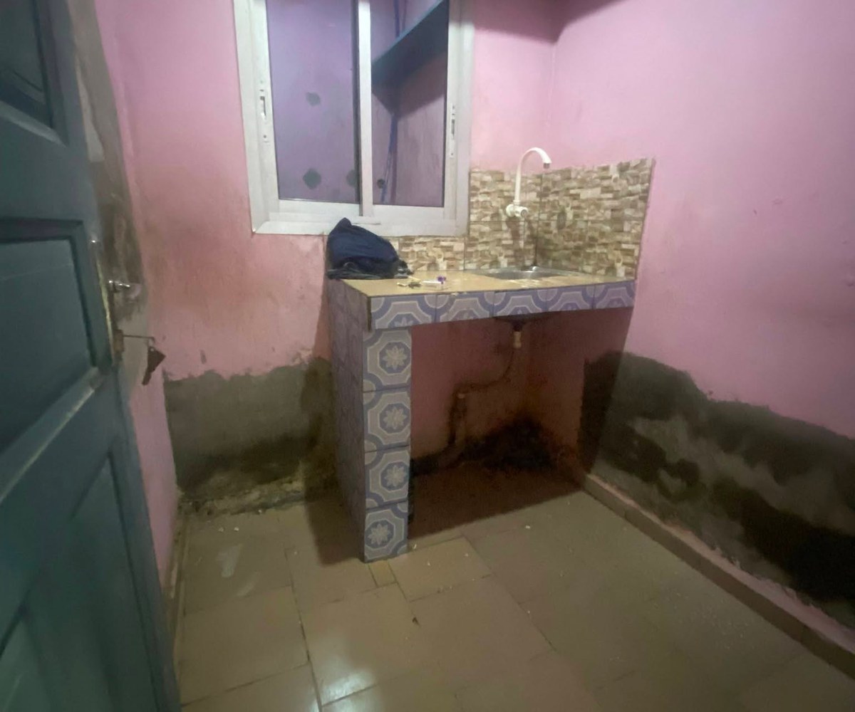 Studio moderne à louer - Cité Sic, Douala