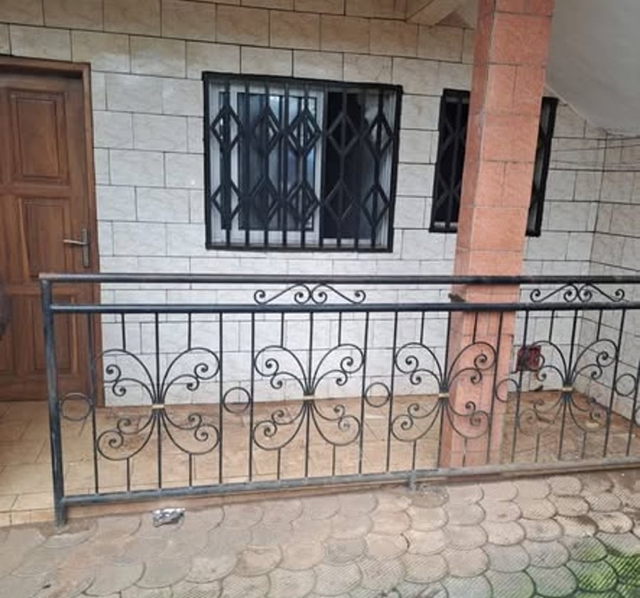 Joli Studio moderne, staffé et individuel à Nkolfoulou