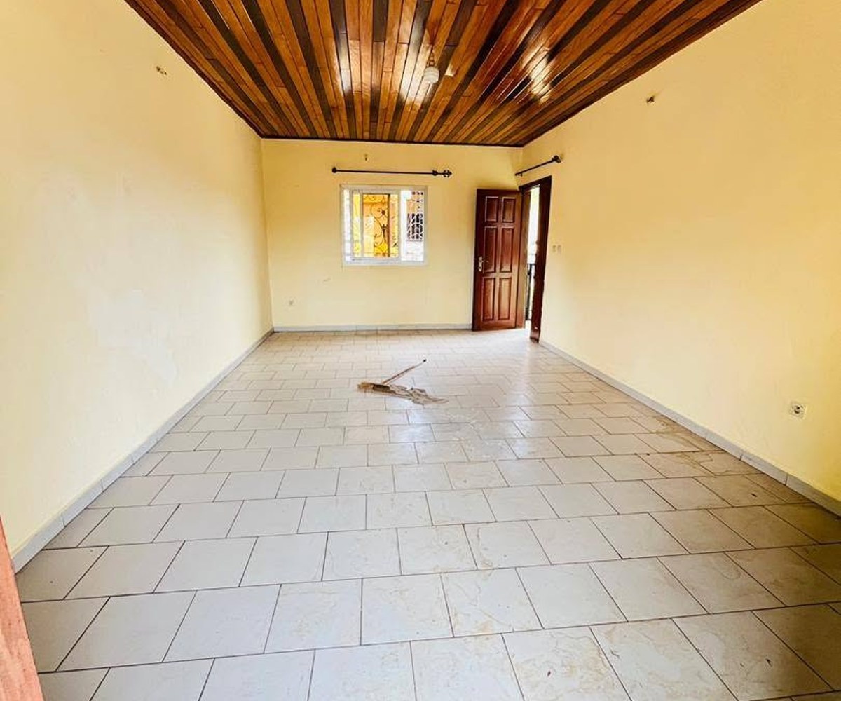 Appartement 2 chambres à louer à Nsimeyong