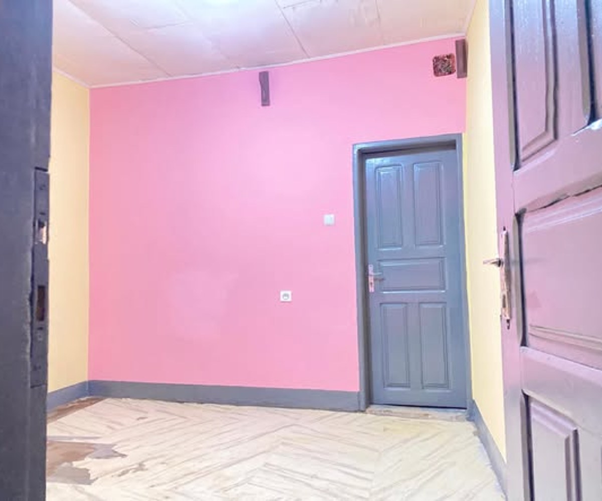 Studio neuf à louer – Ekoudoum