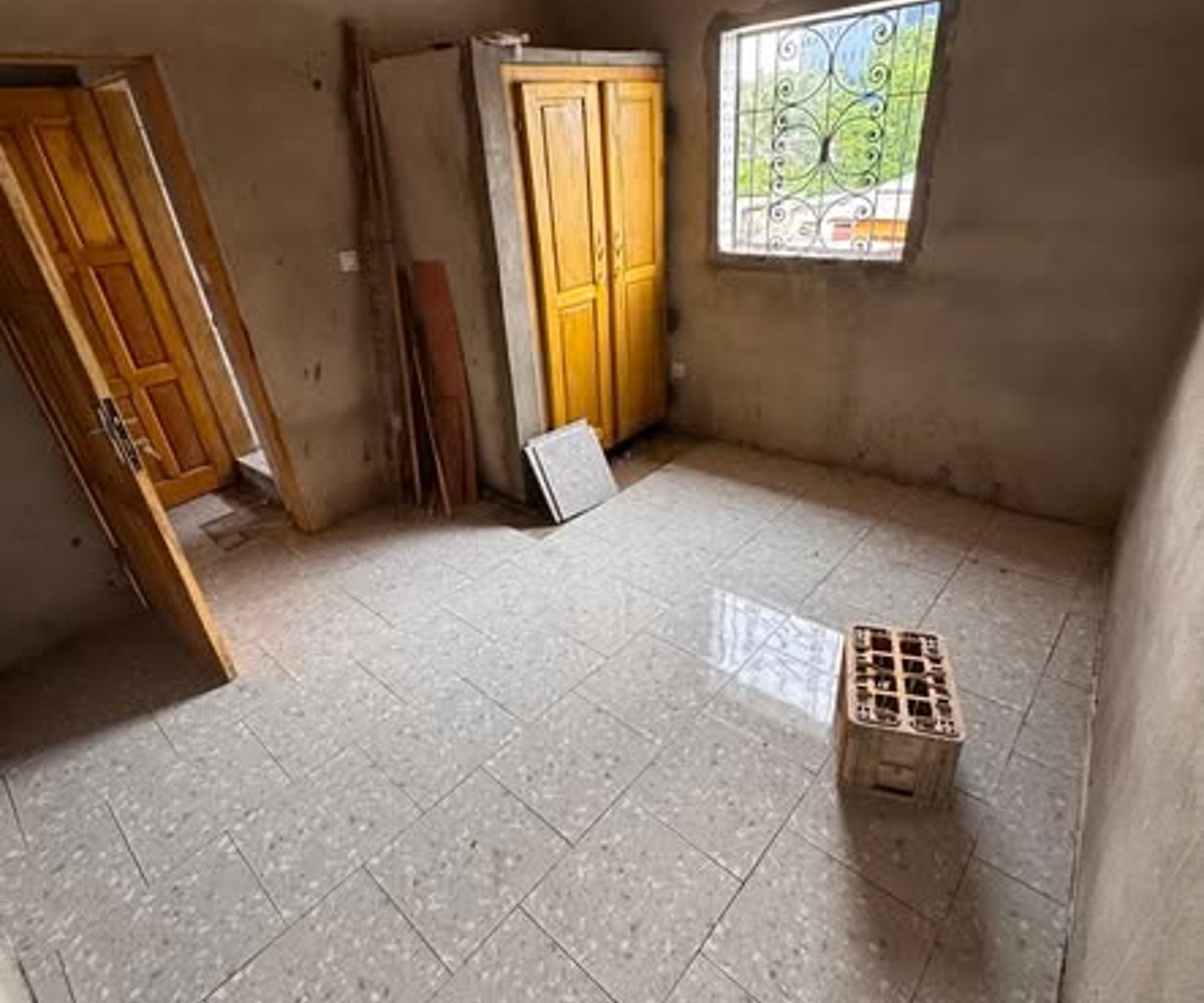 Studio Nouvellement construit à Barrière PK 11