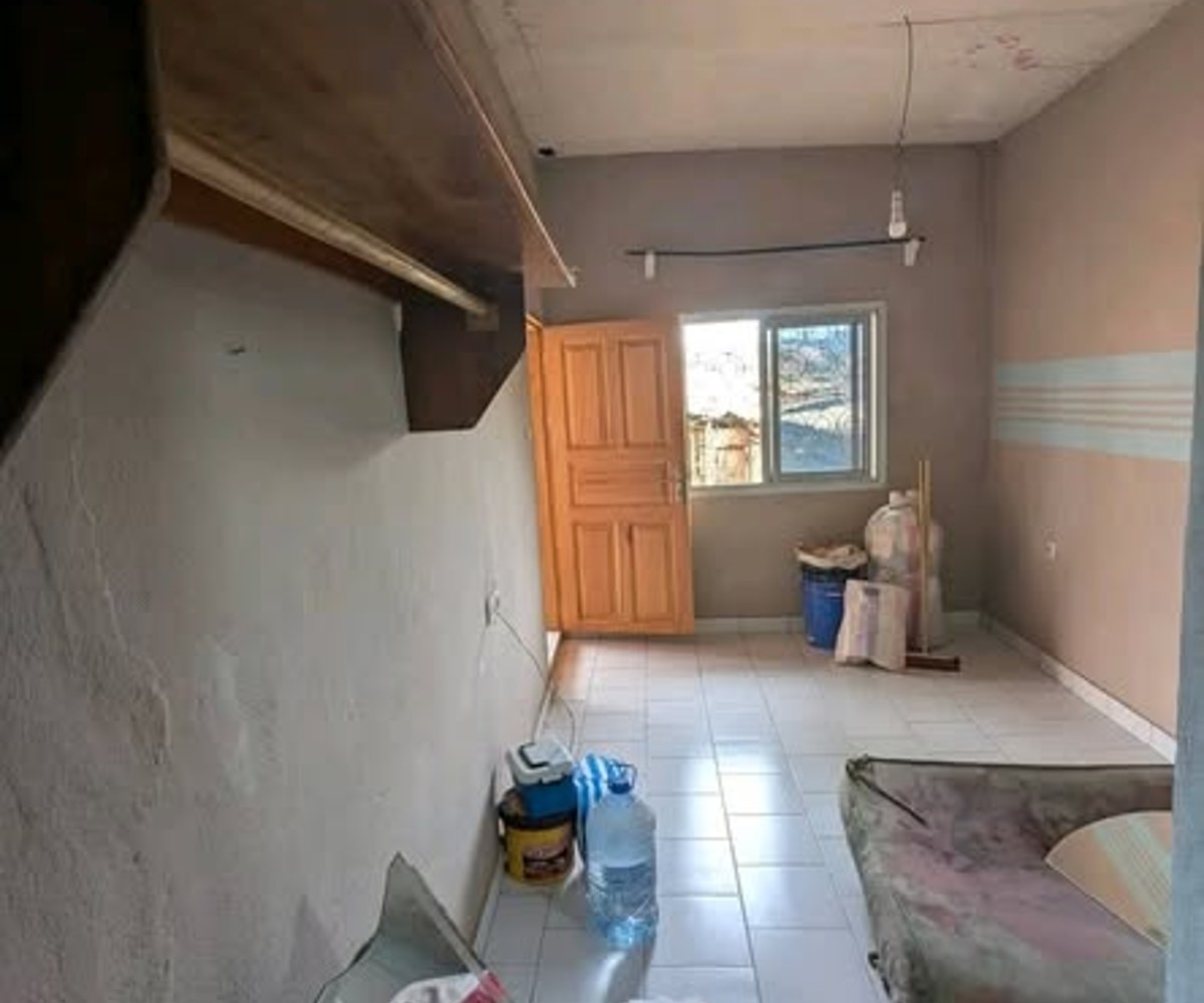 Chambre moderne à Logbaba Saker - 25 000 XAF/mois