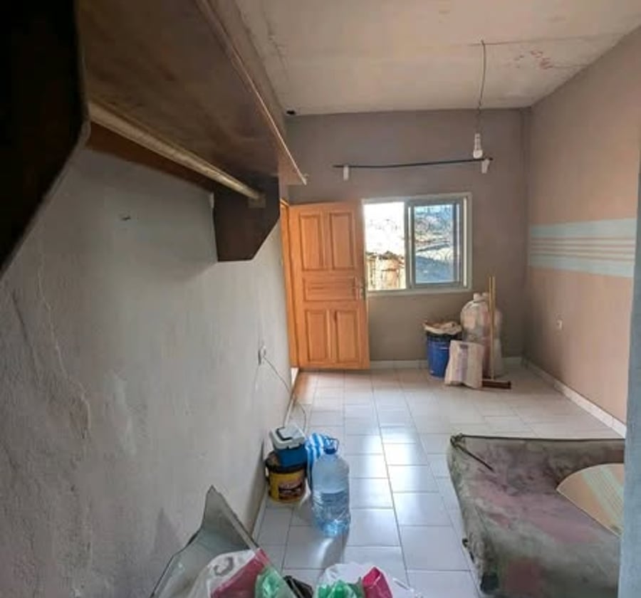 Chambre moderne à Logbaba Saker - 25 000 XAF/mois