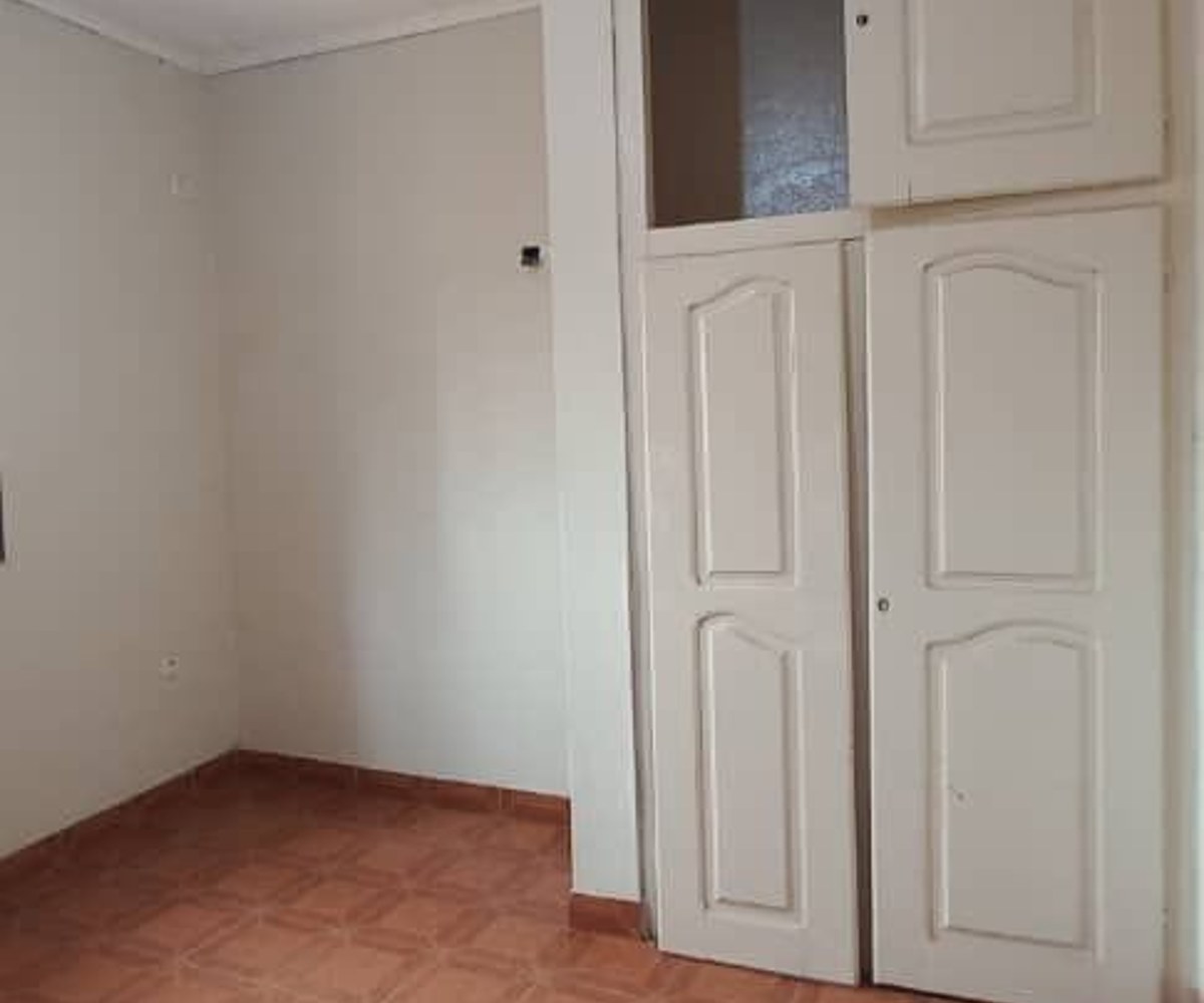 appartement moderne à louer à mvan 3 chambres 2 douches dans la barrière avec parking bien sécurisé par de moto a prendre 115mil service imm