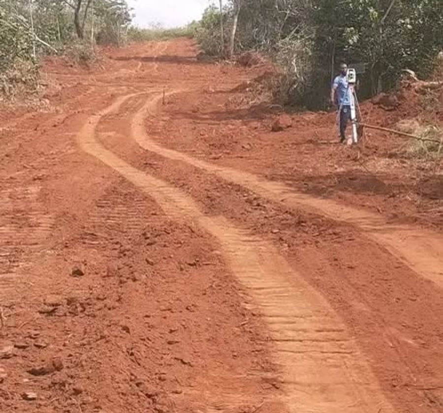 Terrain à vendre – Ntouessong, route SOA-ESSE