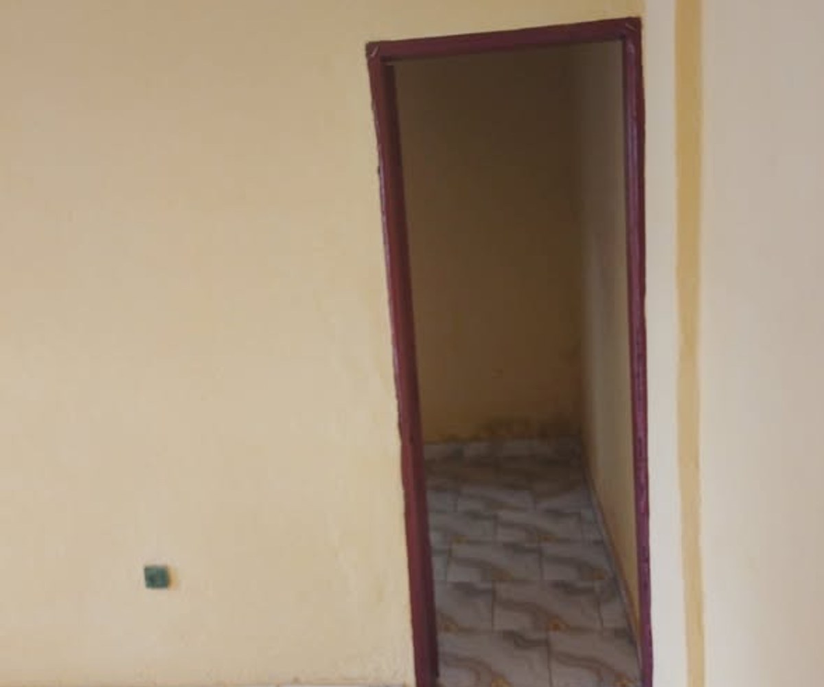Maison de 2 chambres à Mimboman - Dans la barrière