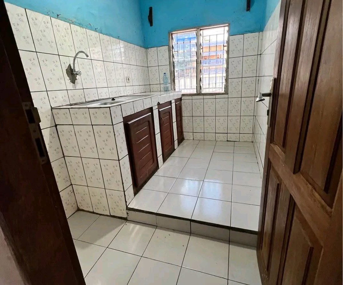 Appartement moderne à louer à Tradex, Emana - 2 chambres - 75 000 XAF/mois