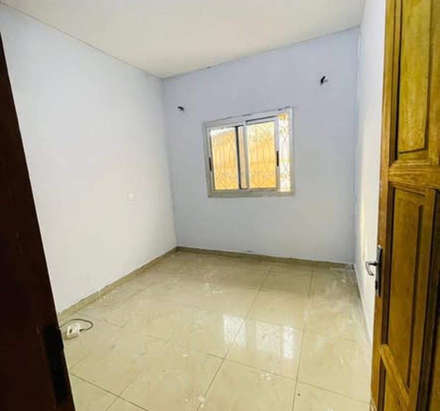 Studio moderne à louer à Etoug-Ebe
