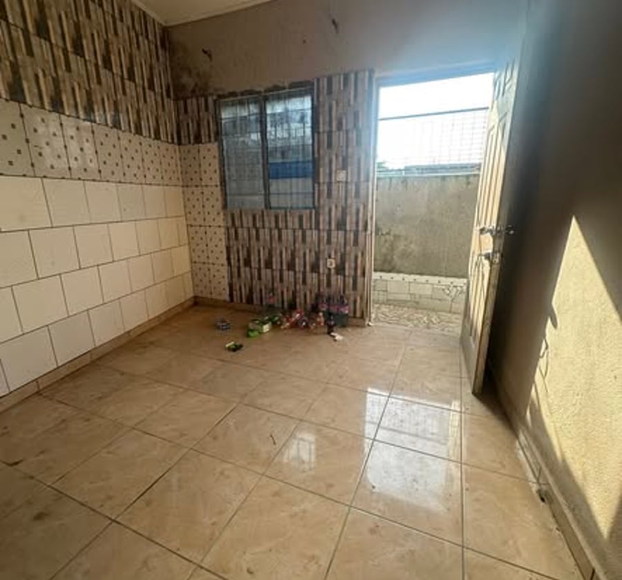 Chambre moderne avec coin cuisine - PK 14, Douala