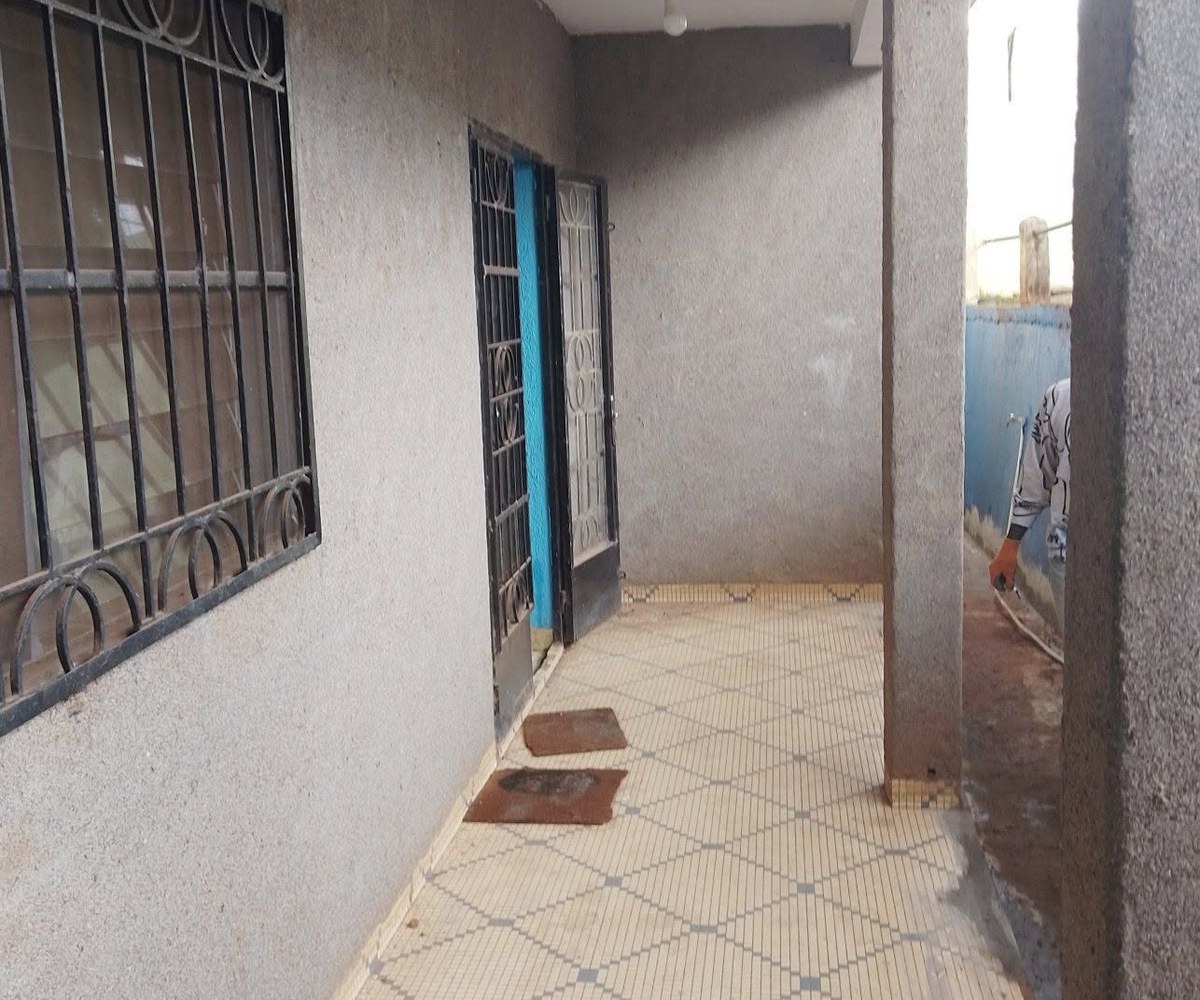 Villa à louer – Anguissa, Yaoundé