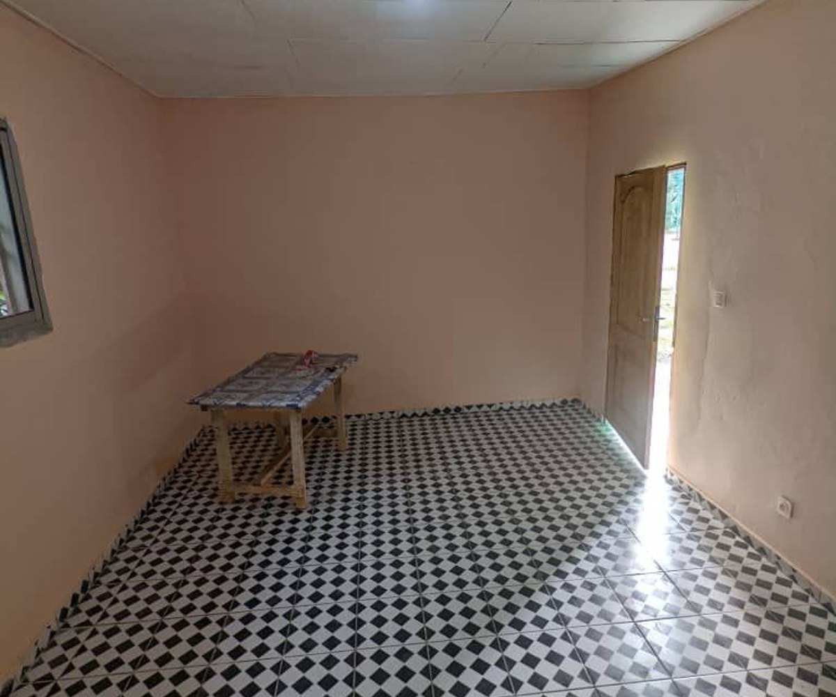 Studio moderne 4 pièces à Nkolfoulou