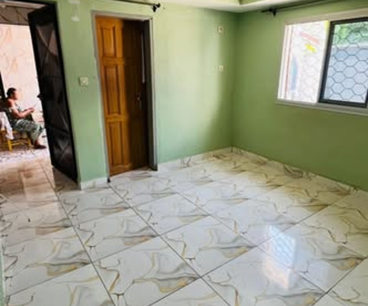 Studio moderne à louer à Logbaba