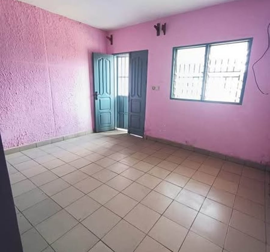 Studio moderne à louer à Biyem-Assi