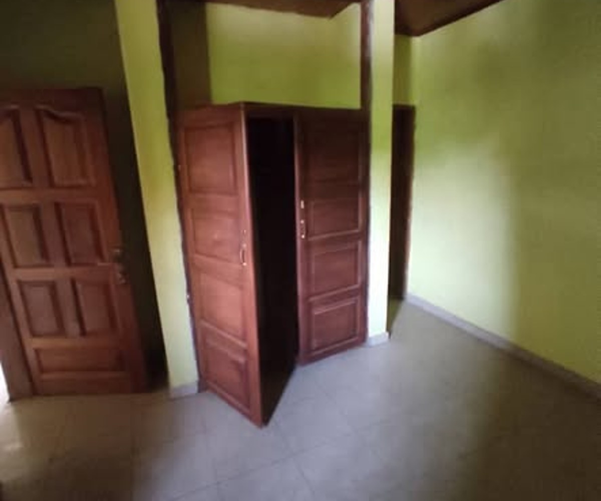 Appartement 2 chambres à Awae Escalier - Yaoundé