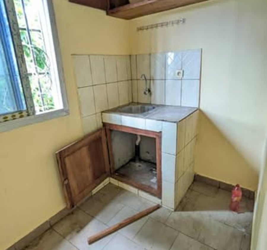Vaste Appartement Moderne à louer à Messassi Nyom