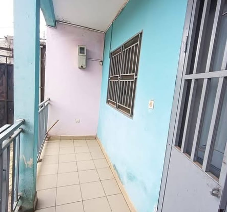 Studio moderne à louer - Biyem-Assi, Yaoundé