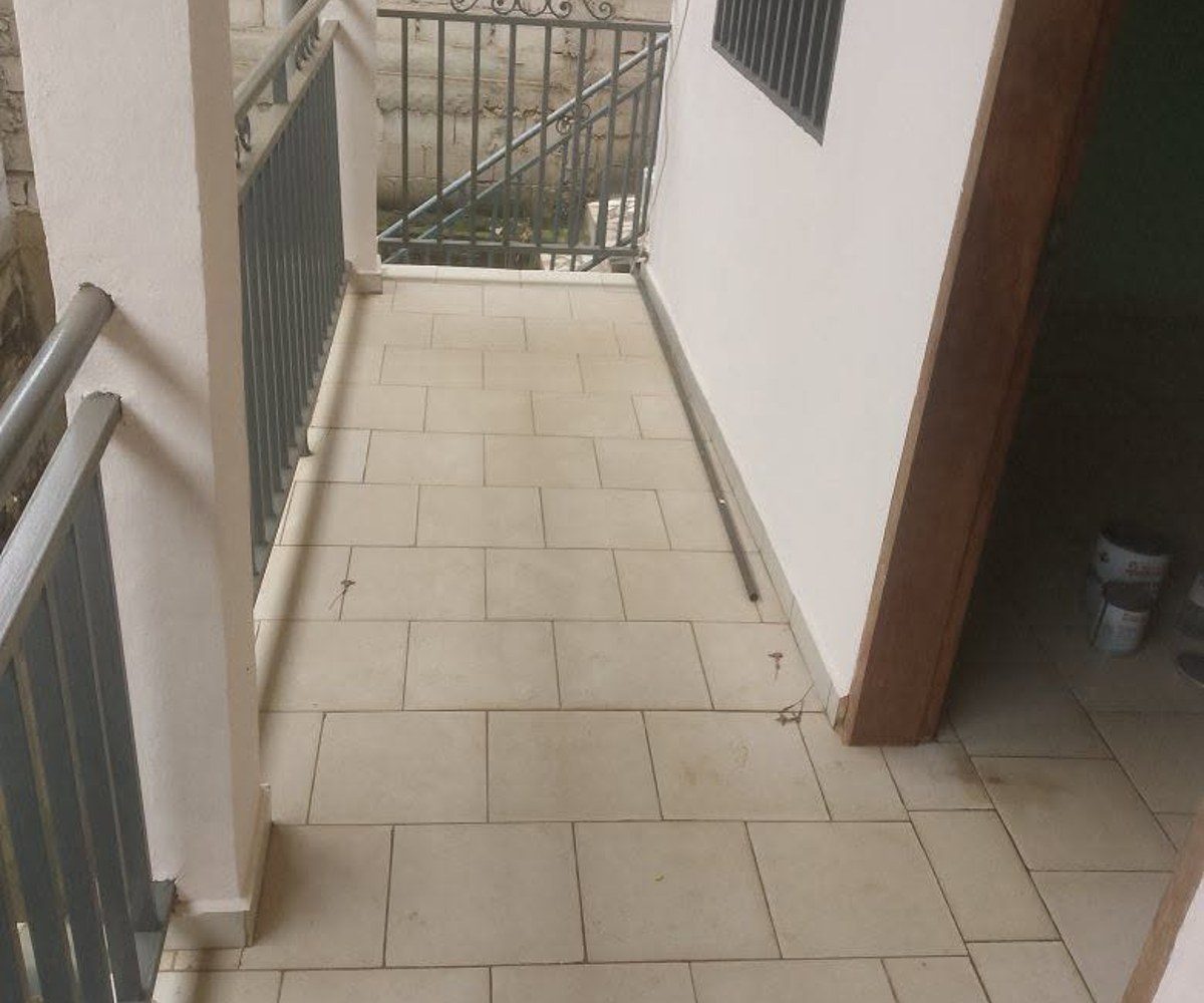 Appartement moderne 2 chambres à Carrefour Nkoabang