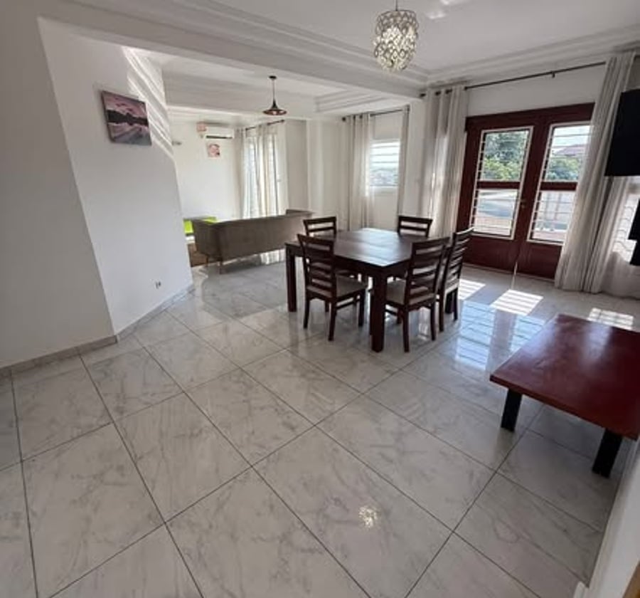 Appartement haut standing à louer Douala Bonapriso