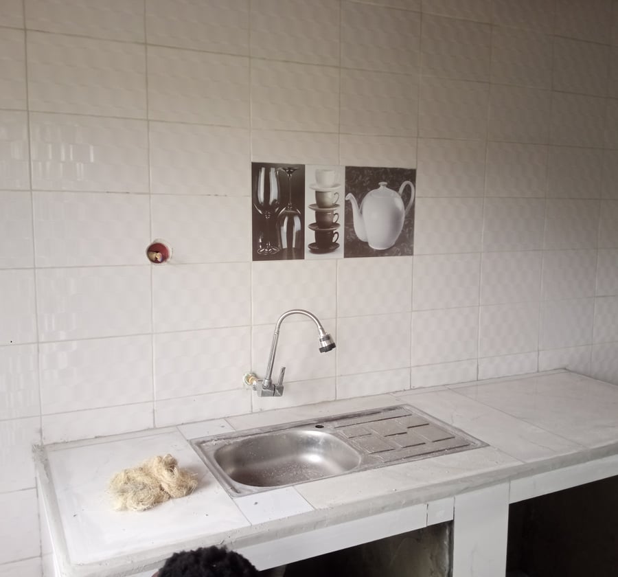 House for sale in Yaoundé, Oboogo - FCFA 700000 (negotiable | Agent )