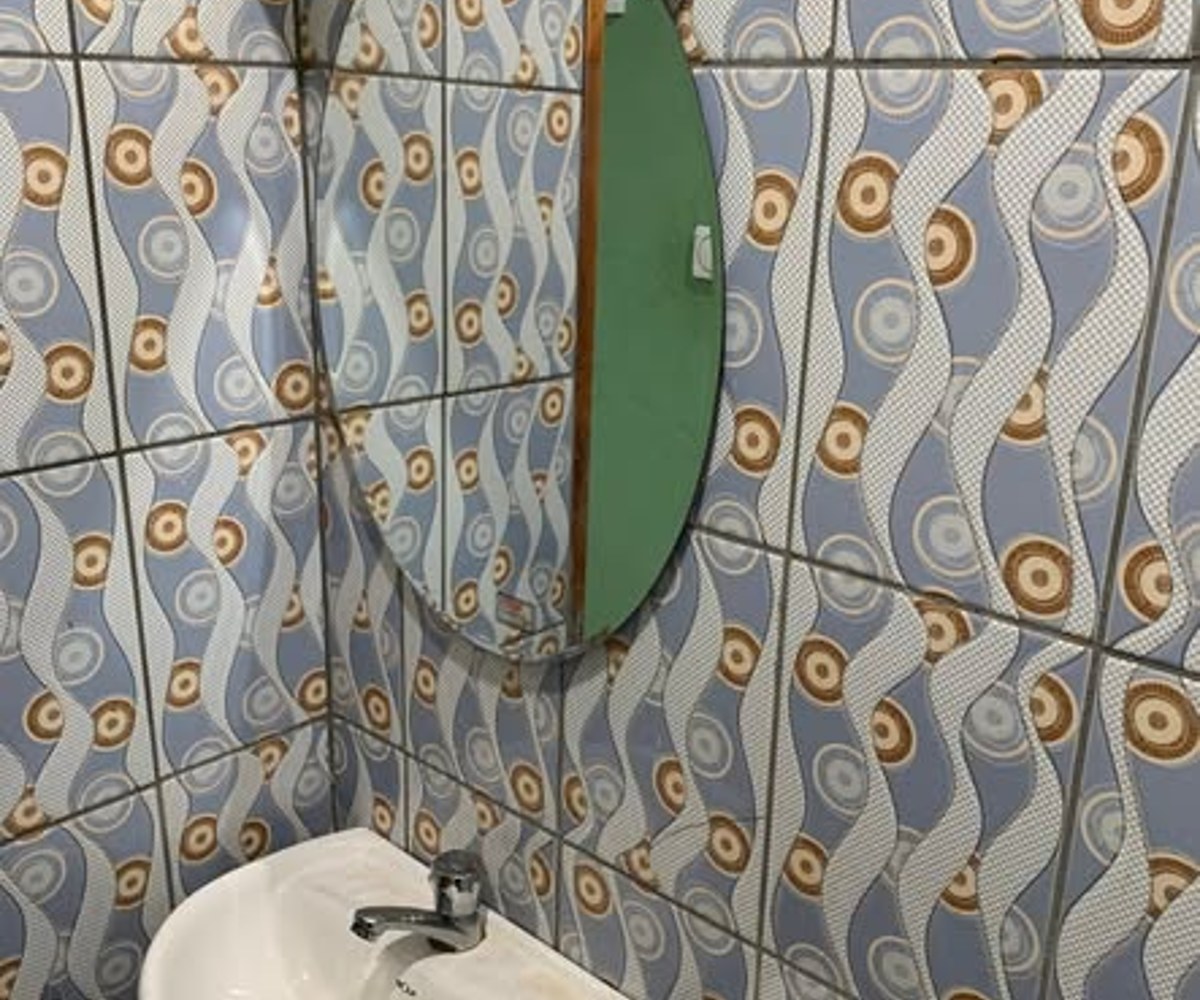 Chambre moderne à Nkoabang