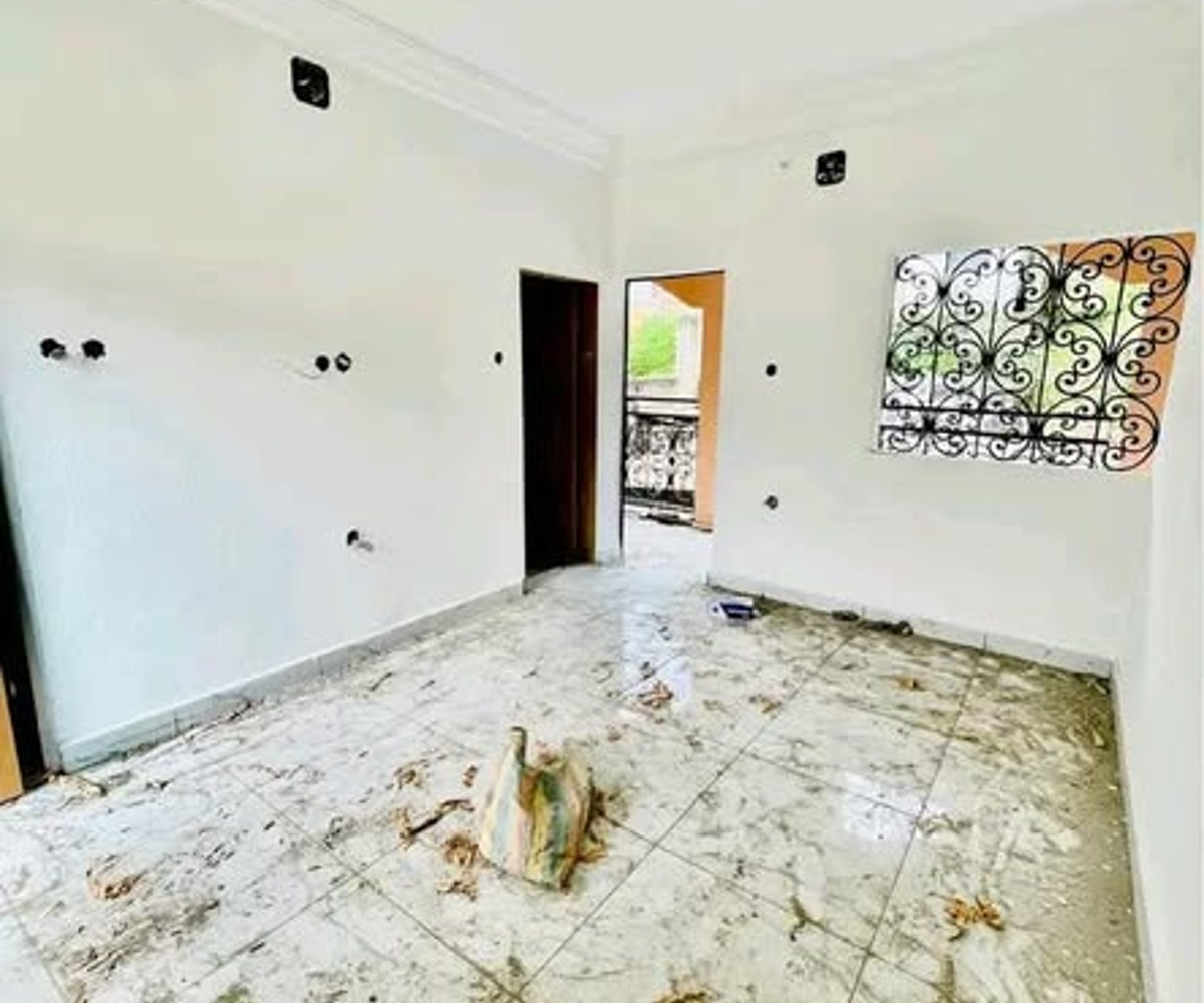 Chambre moderne à Biyem Assi Jouvence