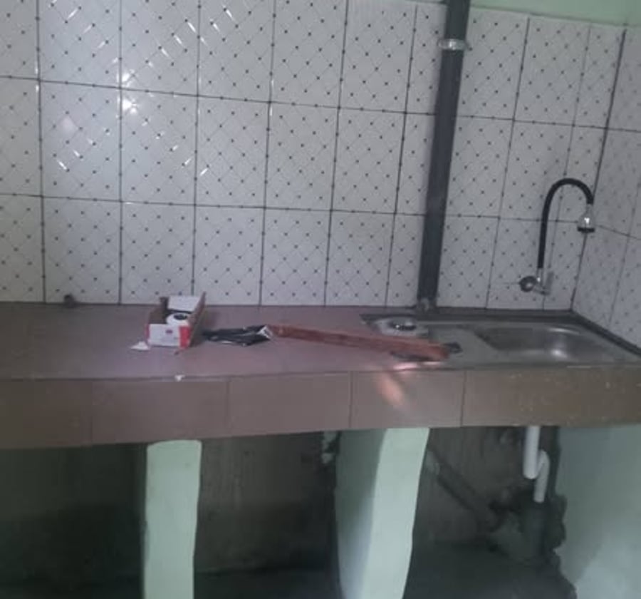 Studio moderne à louer à Barrière, Yaoundé - 55 000 XAF/mois