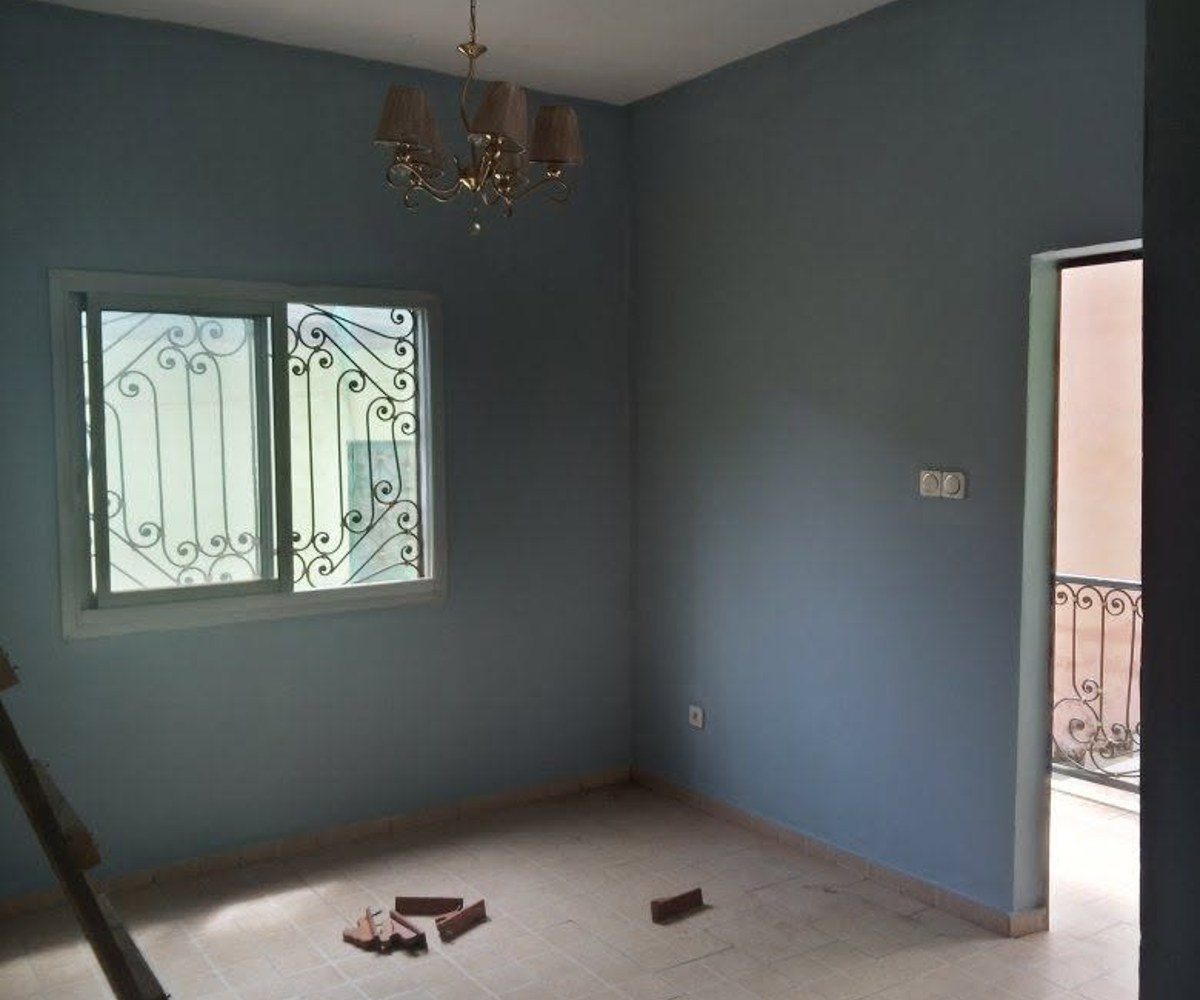 Studio moderne à Nkolanga