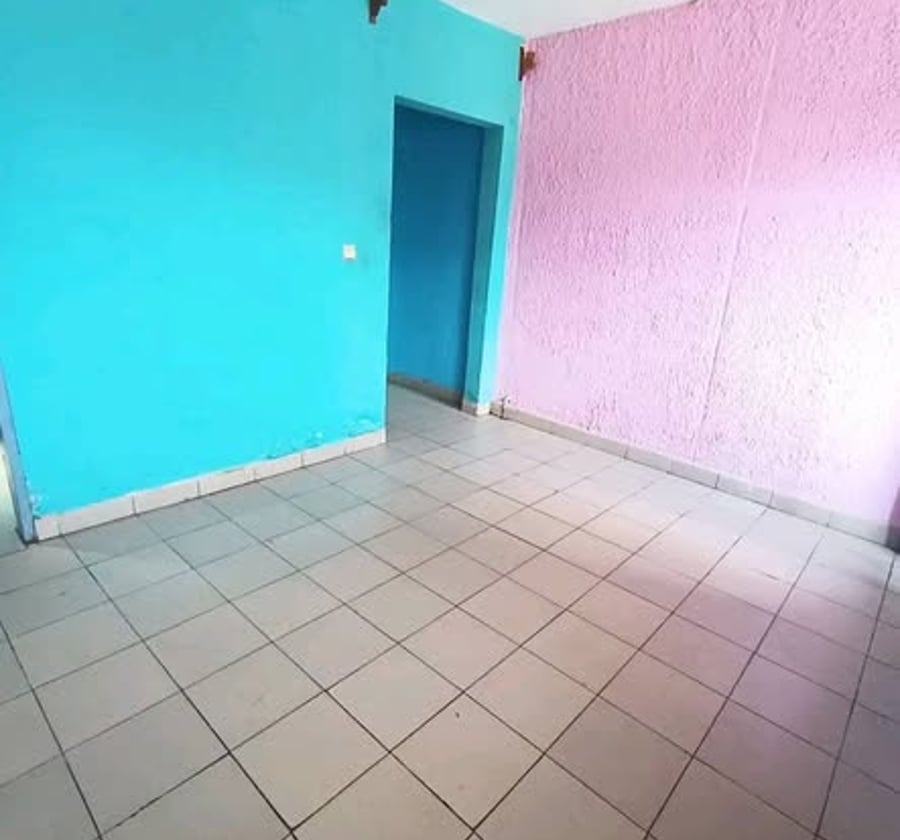 Studio moderne à louer - Biyem-Assi, Yaoundé