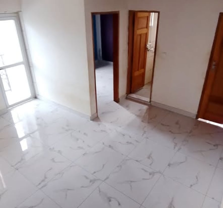 Plusieurs studios modernes à Village - Douala