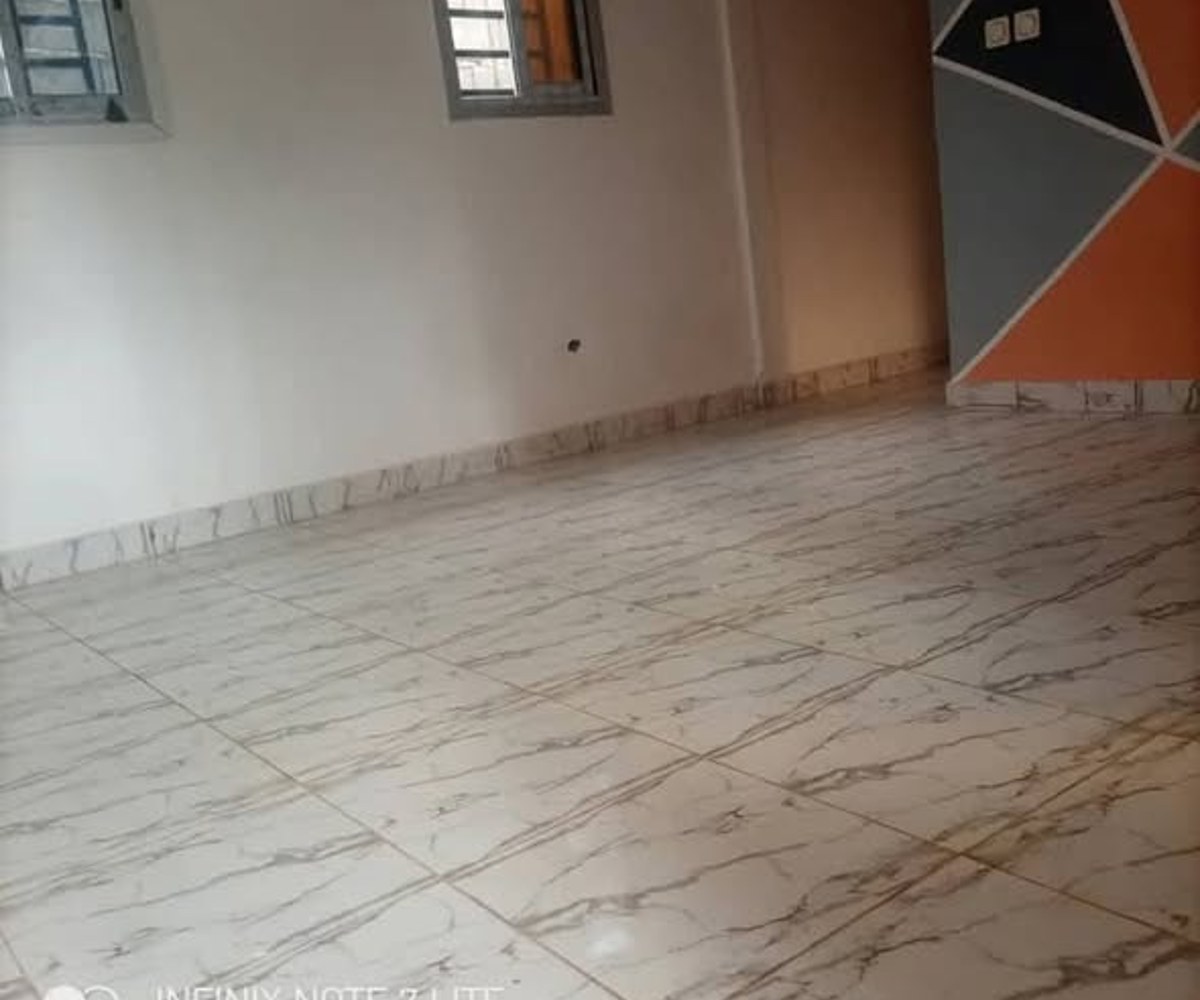 Appartements à louer à Odza - 2 chambres