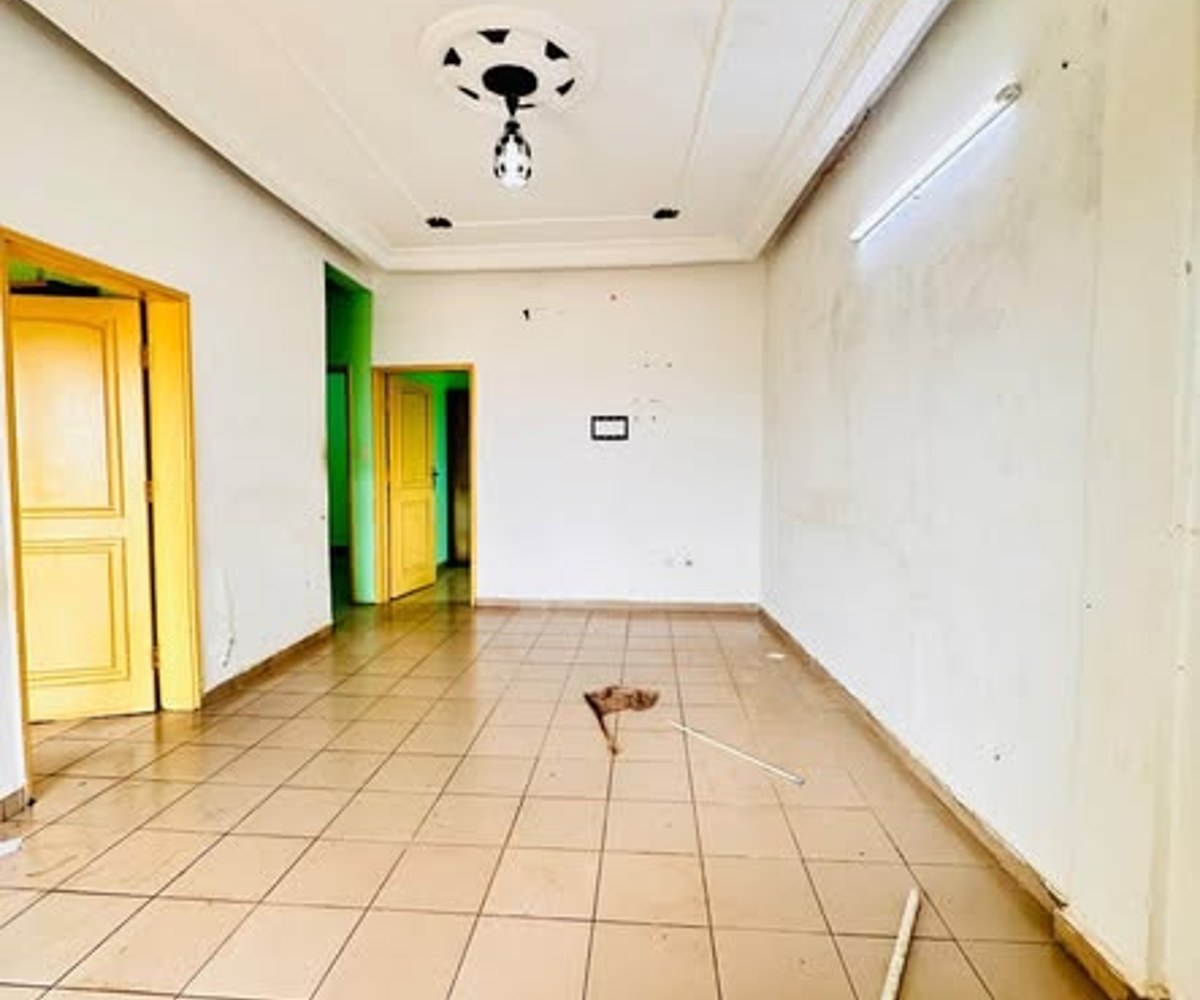 Appartement moderne à louer – Nsam