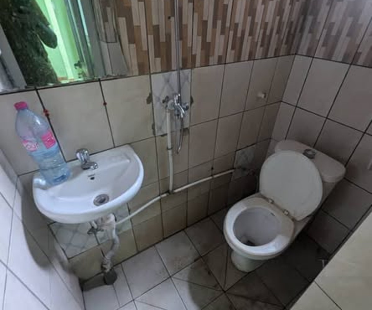 Chambre 3 pièces à Cité des Palmiers – Meublé ? Non, vide