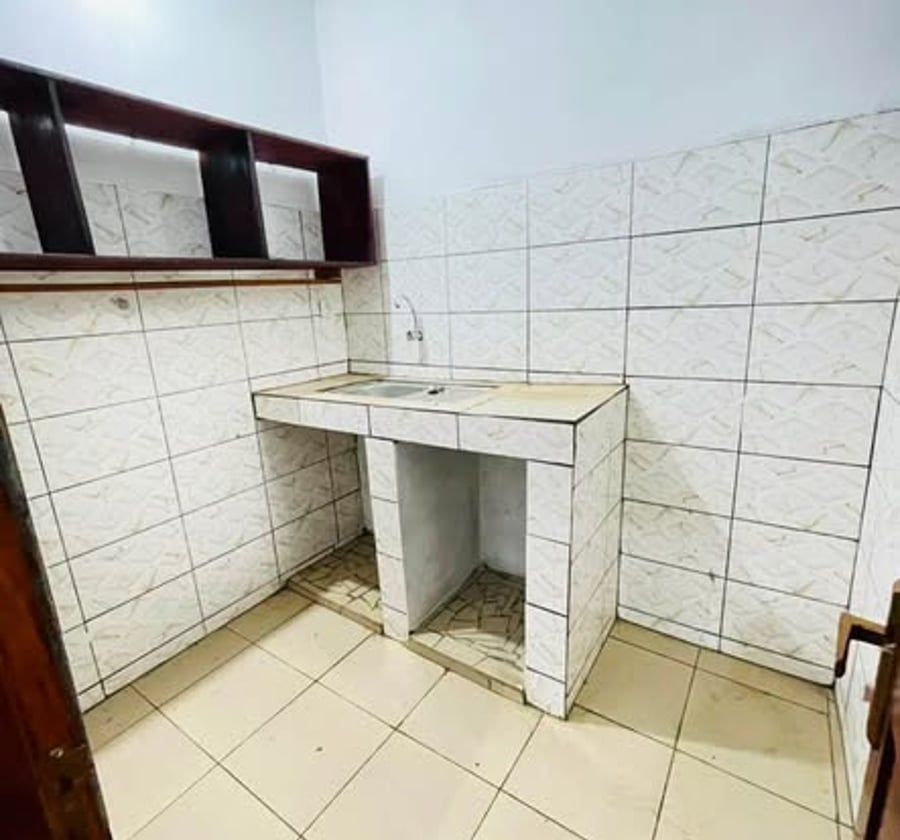 STUDIO MODERNE A ETOUG EBE