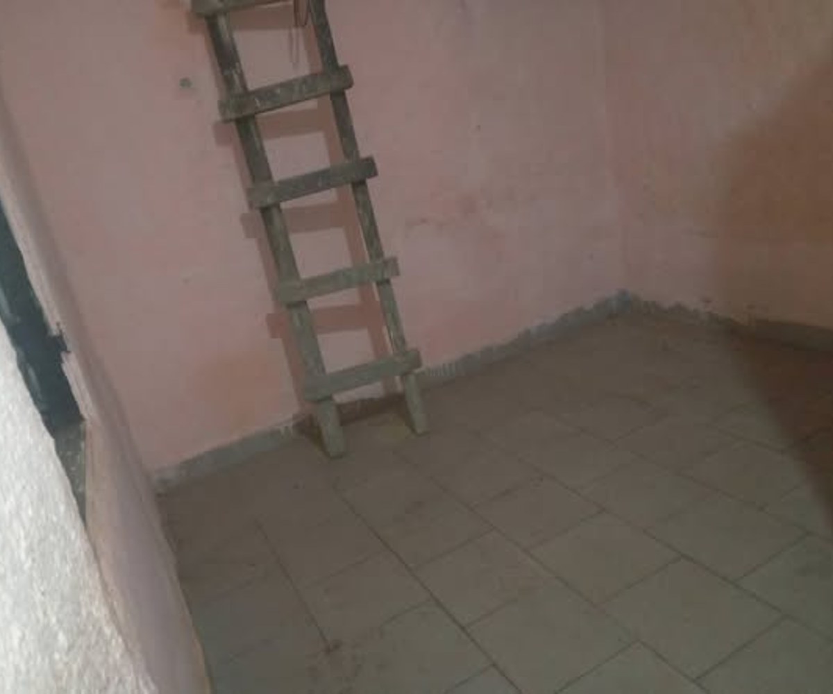 Chambre moderne à louer à Biyem-Assi Jouvence