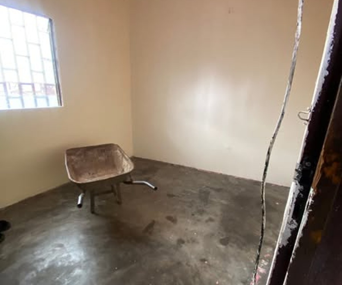 Chambre simple à Barrière, Yaoundé
