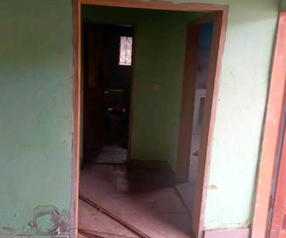 Studio moderne à louer à Kondengui