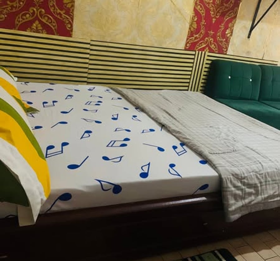 Chambre meublée avec coin cuisine à louer - Titi Garage, Yaoundé