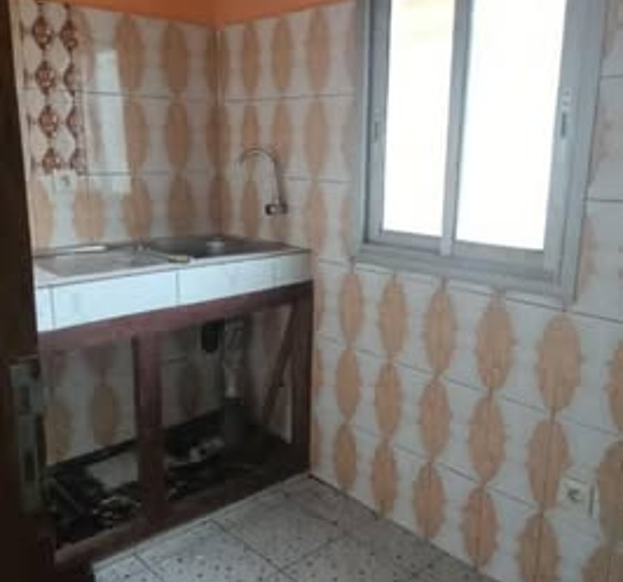 Studio à louer à Nkoabang