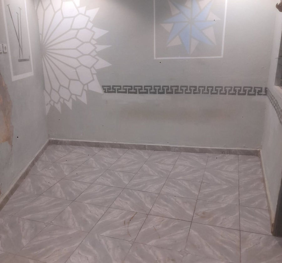 Chambre moderne avec cour et puit – Etoug-Ebe