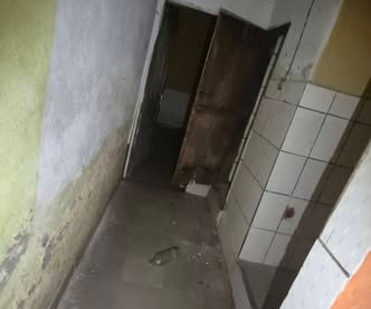 Studio moderne 4 pièces – Tradex, Douala