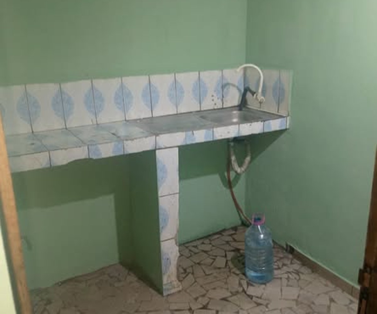 Studio moderne à louer - Village, Douala