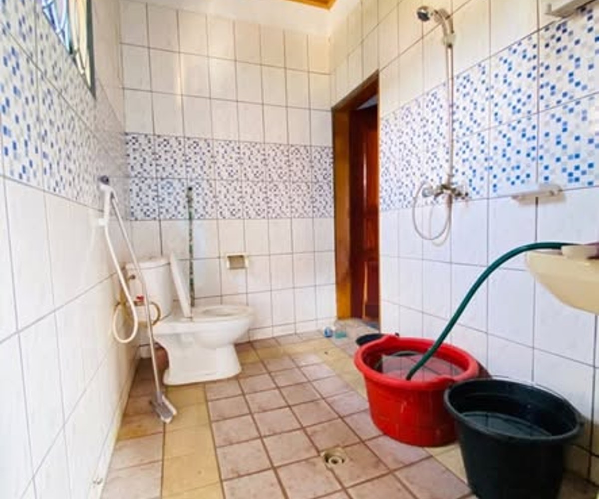 Appartement à louer à Logbessou - 2 chambres, 2 douches, balcon, forage prépayé