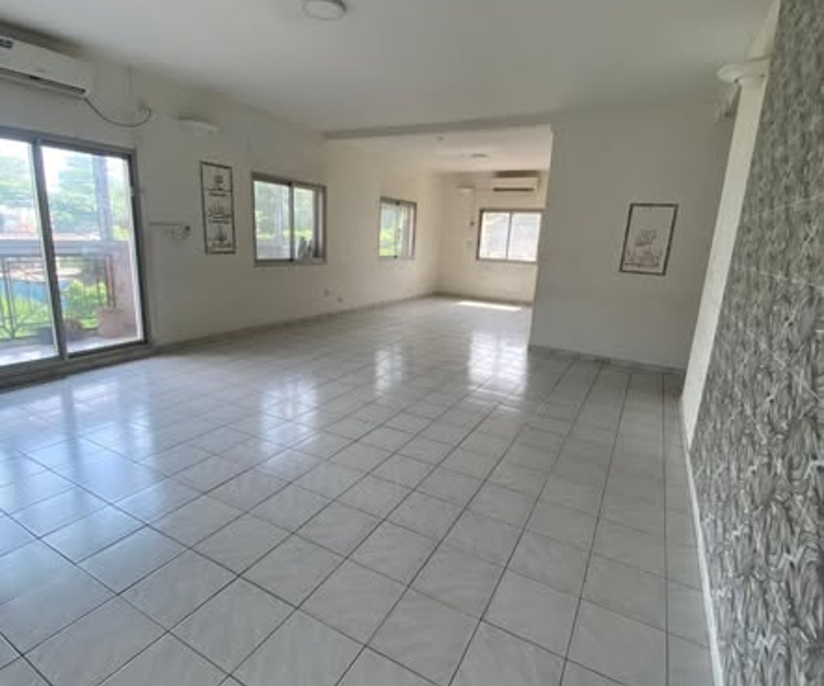 Appartement 3 chambres à louer - Bonapriso, Douala