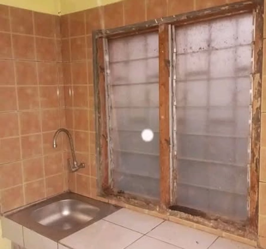 Chambre moderne 3 pièces à louer – Beedi, Douala