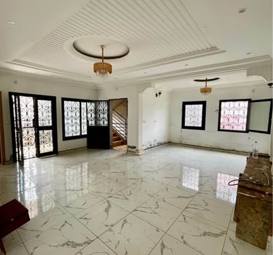 Appartement haut standing à louer à Ekoudoum