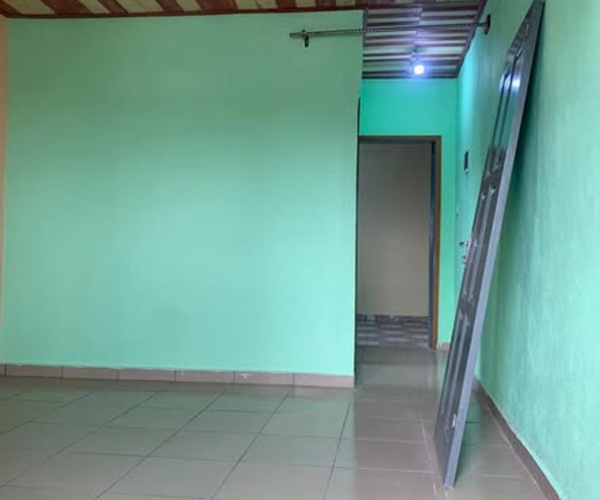 Studio moderne à Village, Douala - 50 000 XAF/mois